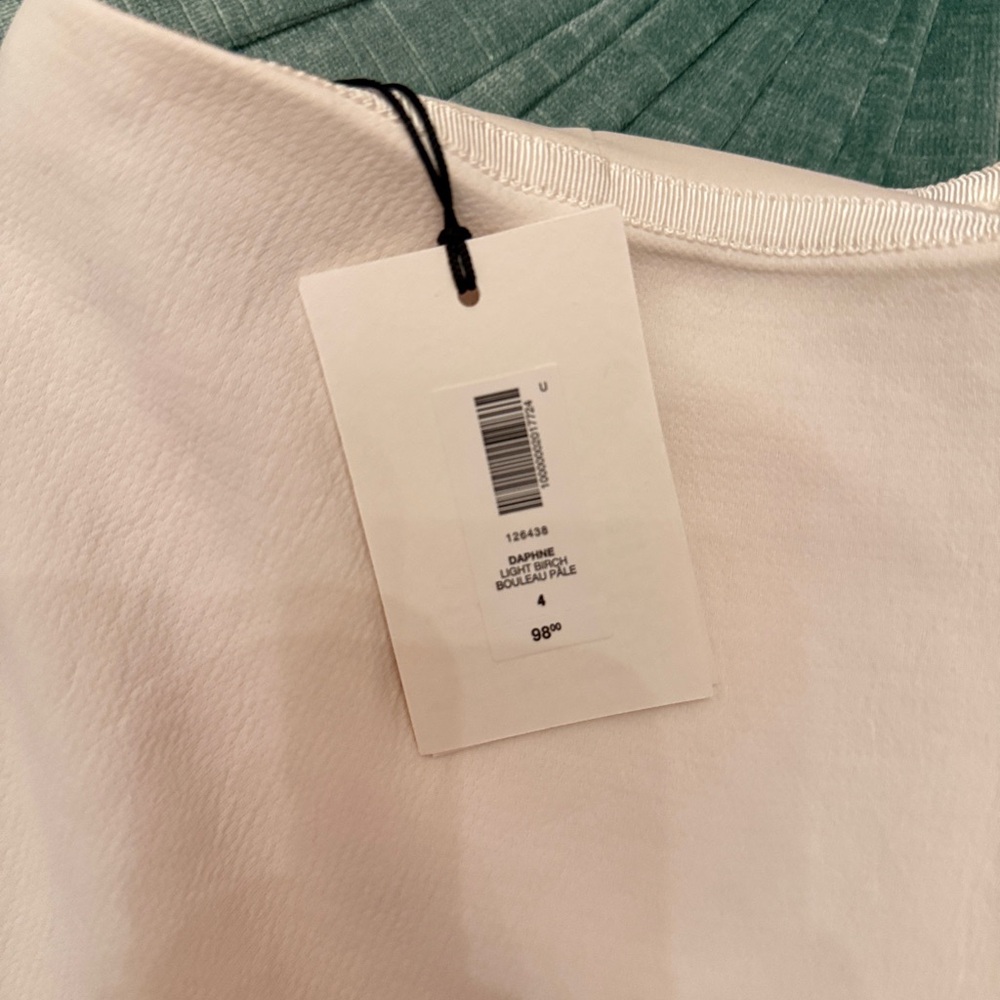 NWT Aritzia Women's Cream Mini Skirt - Brand - Picture 2 of 3